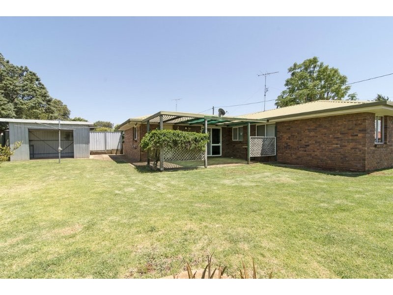 38 Riethmuller Street, Kearneys Spring QLD 4350