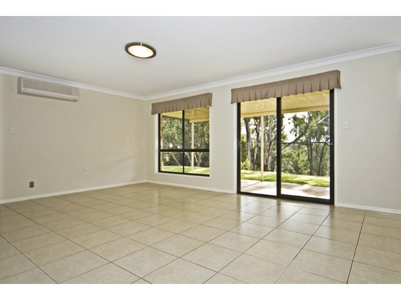 14 Holly Avenue, Highfields QLD 4352
