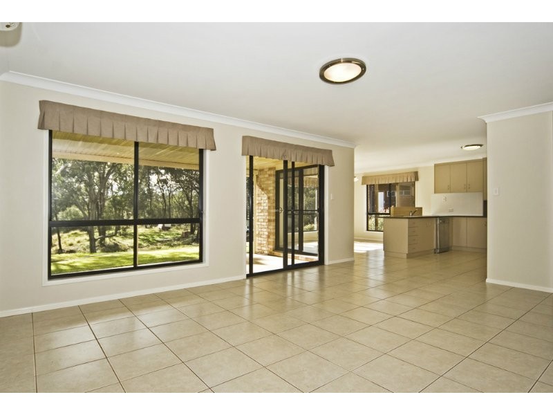 14 Holly Avenue, Highfields QLD 4352