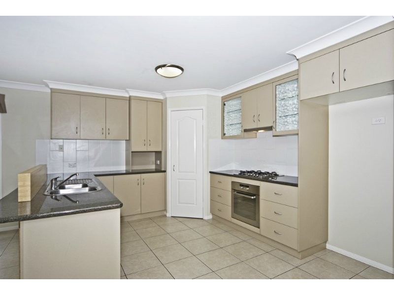 14 Holly Avenue, Highfields QLD 4352