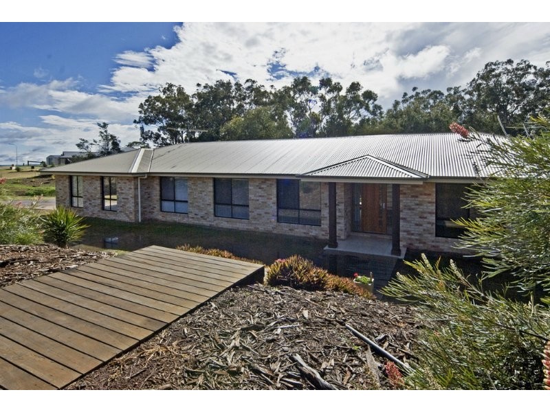 14 Holly Avenue, Highfields QLD 4352