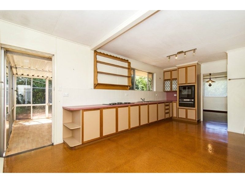 3 Spieker Street, Mount Lofty QLD 4350