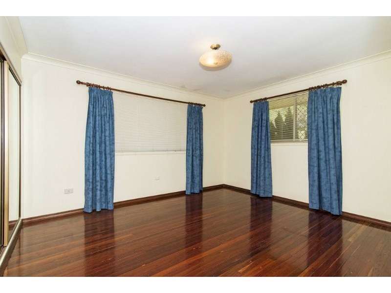 3 Spieker Street, Mount Lofty QLD 4350