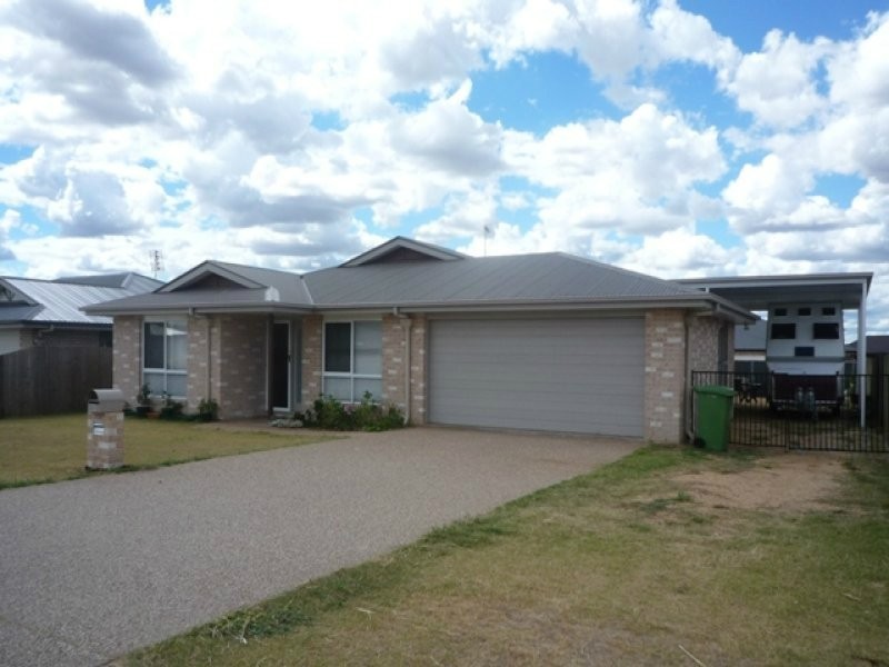 5 Clive Street, Oakey QLD 4401