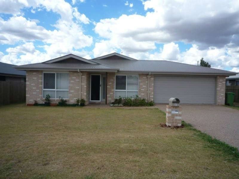 5 Clive Street, Oakey QLD 4401