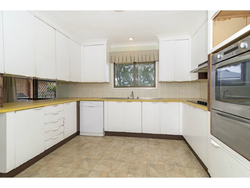 21 Knockator Crescent, Centenary Heights QLD 4350
