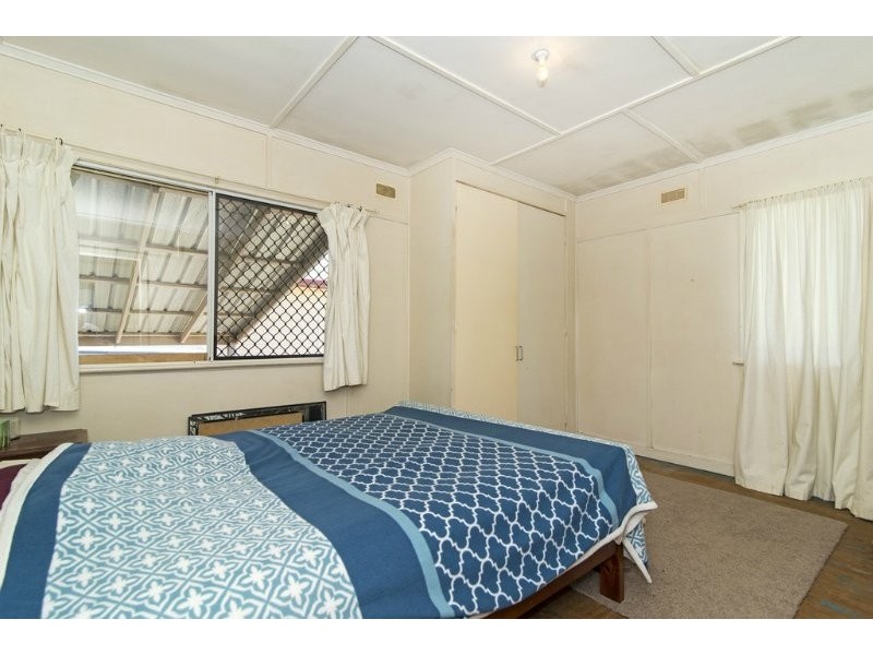 10 Mooney Street, Harlaxton QLD 4350