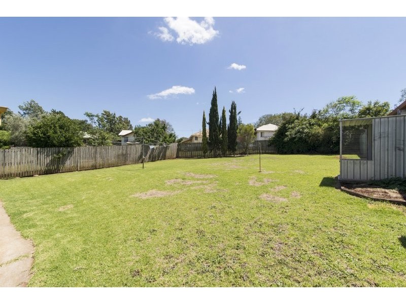 10 Mooney Street, Harlaxton QLD 4350