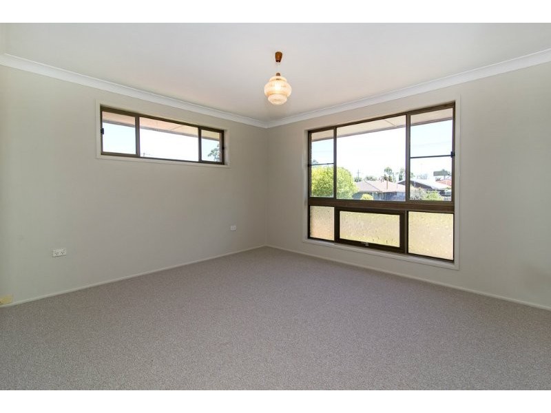 24 Edzill Street, Wilsonton Heights QLD 4350