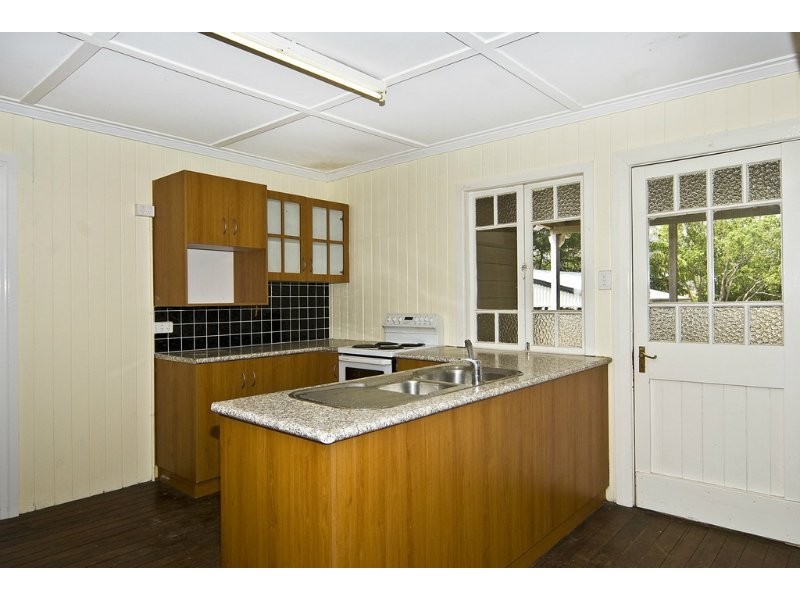 14 Sidney Street, North Toowoomba QLD 4350