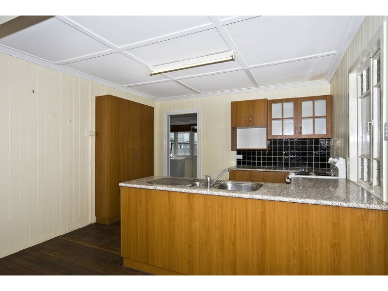 14 Sidney Street, North Toowoomba QLD 4350