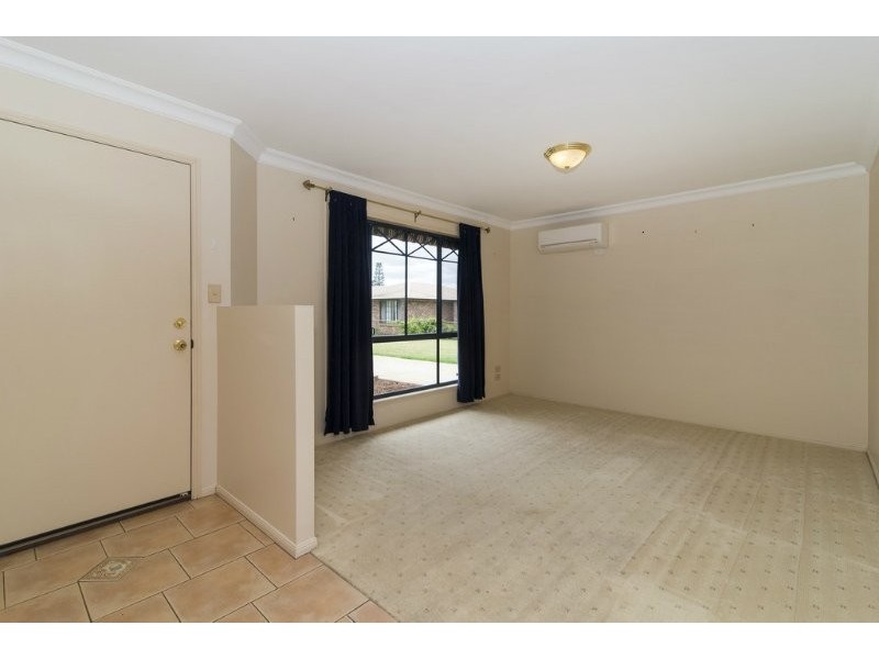 1 Lillian Court, Harristown QLD 4350