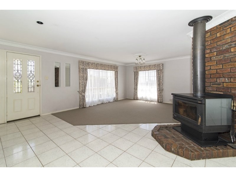 19 Fern Drive, Kearneys Spring QLD 4350