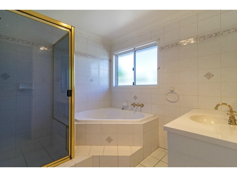 19 Fern Drive, Kearneys Spring QLD 4350