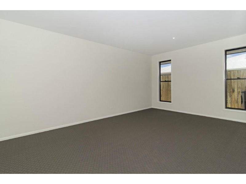 32 Ferguson Road, Westbrook QLD 4350