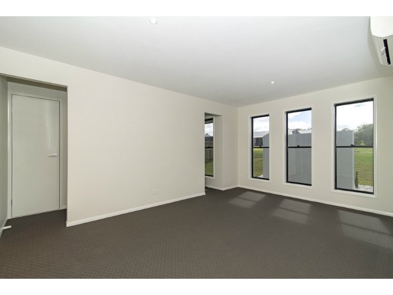 32 Ferguson Road, Westbrook QLD 4350