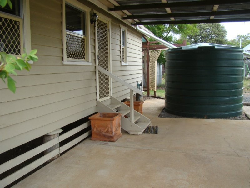 37 Hume Street, Pittsworth QLD 4356