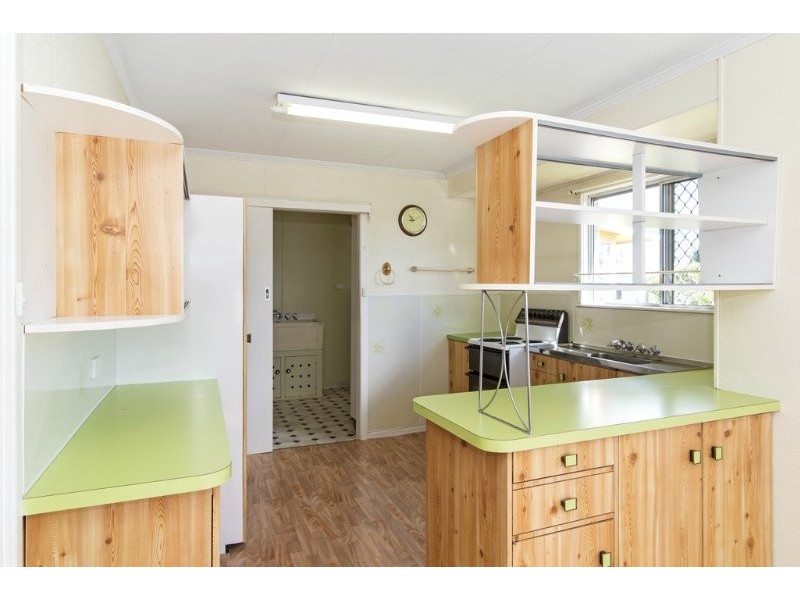 31 Loch Street, Centenary Heights QLD 4350