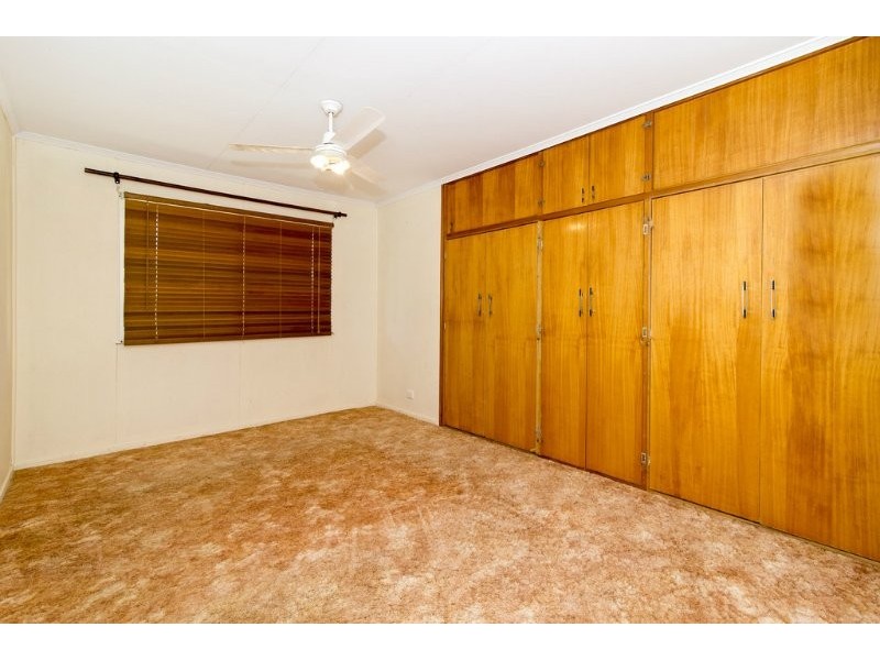 31 Loch Street, Centenary Heights QLD 4350
