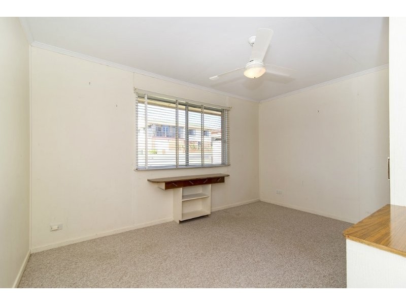 31 Loch Street, Centenary Heights QLD 4350