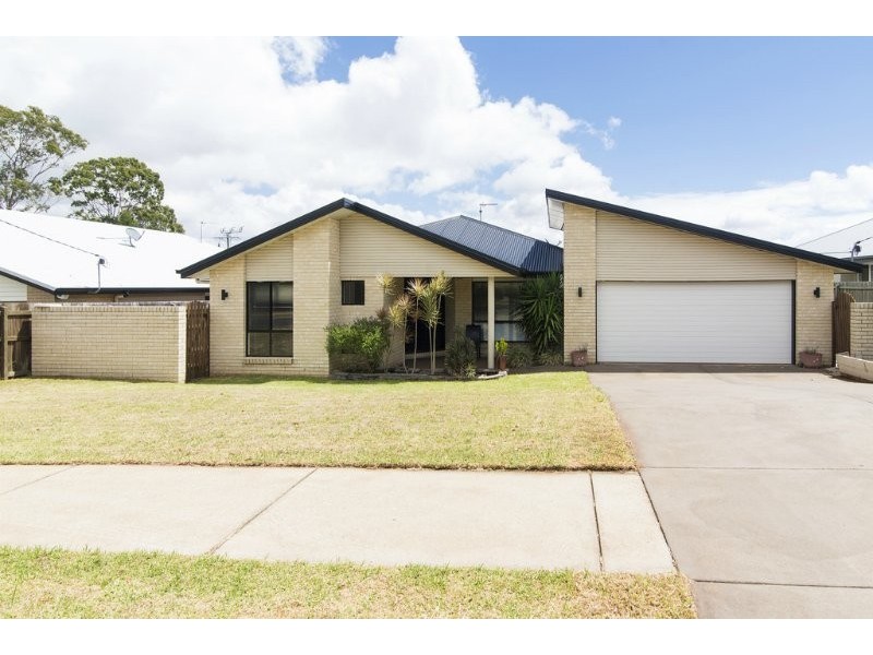 627 Hume Street, Kearneys Spring QLD 4350