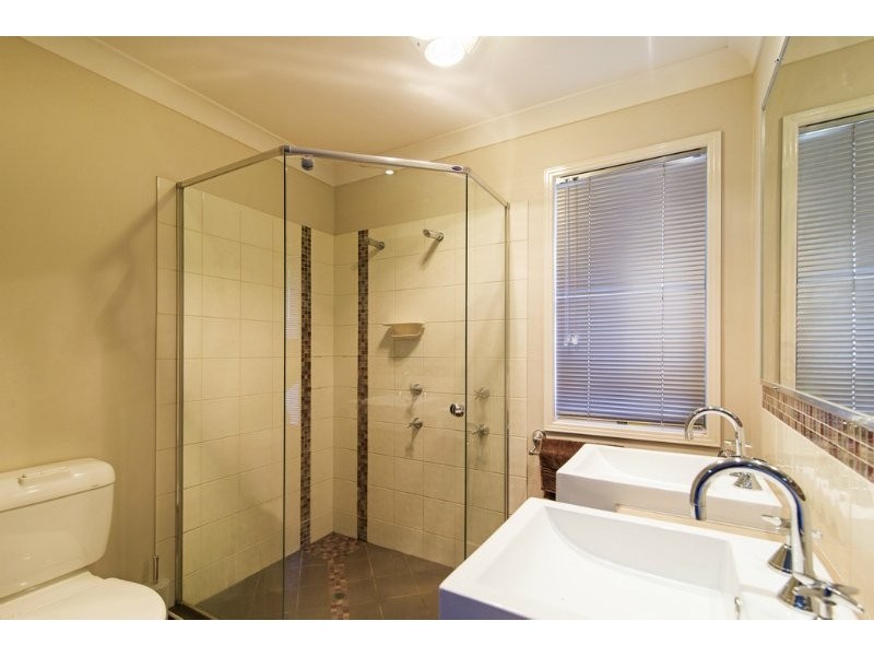 627 Hume Street, Kearneys Spring QLD 4350