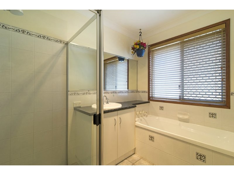 9 Florence Street, Harristown QLD 4350