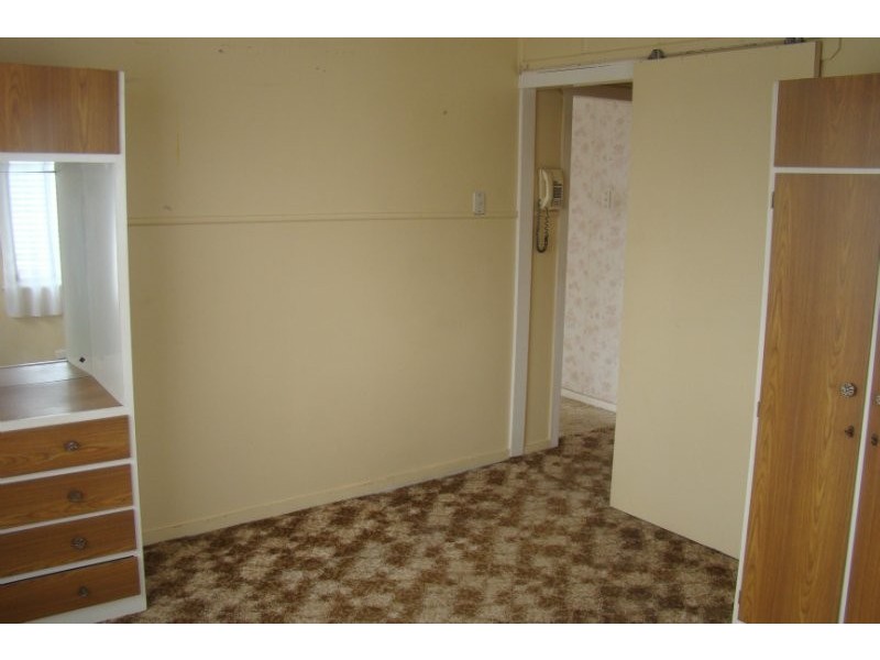 15 Cribb Street, Oakey QLD 4401