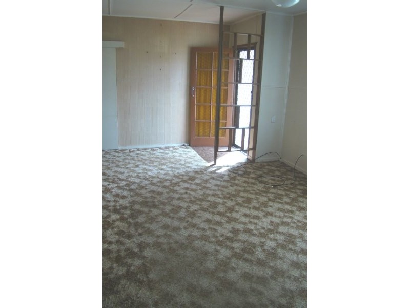 15 Cribb Street, Oakey QLD 4401