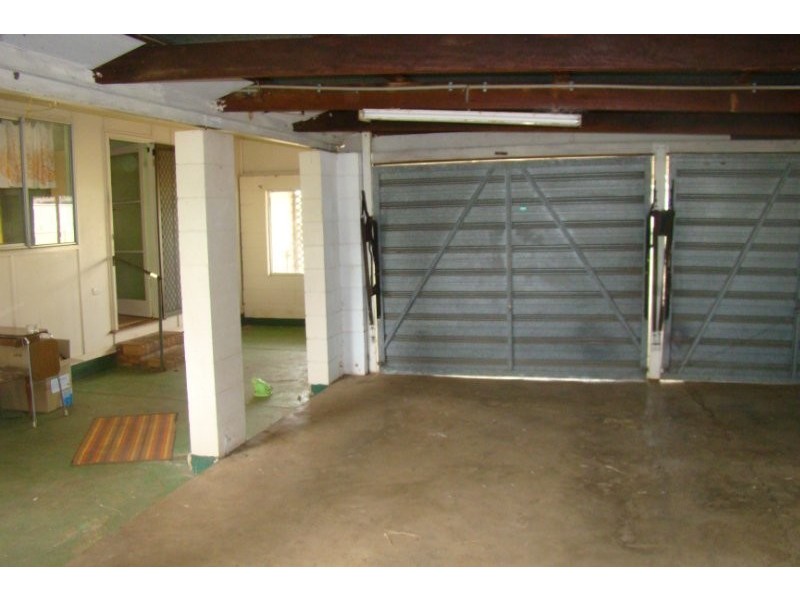 15 Cribb Street, Oakey QLD 4401