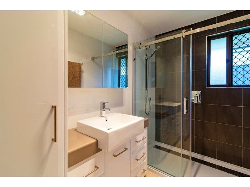 9 Jennifer Crescent, Darling Heights QLD 4350
