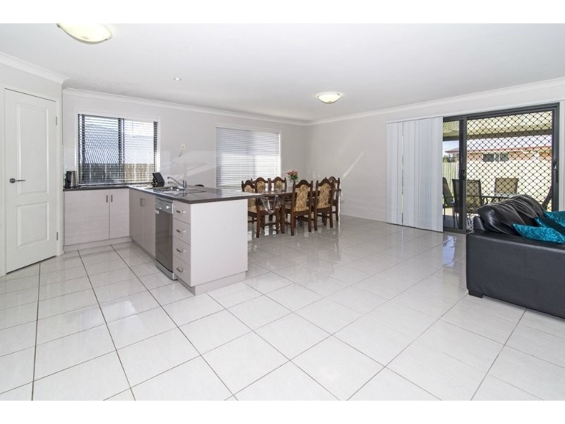 96 Hogg Street, Wilsonton Heights QLD 4350