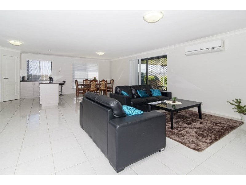 96 Hogg Street, Wilsonton Heights QLD 4350