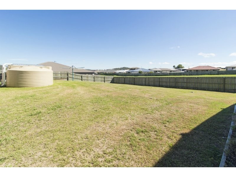 11 Sunset Drive, Glenvale QLD 4350