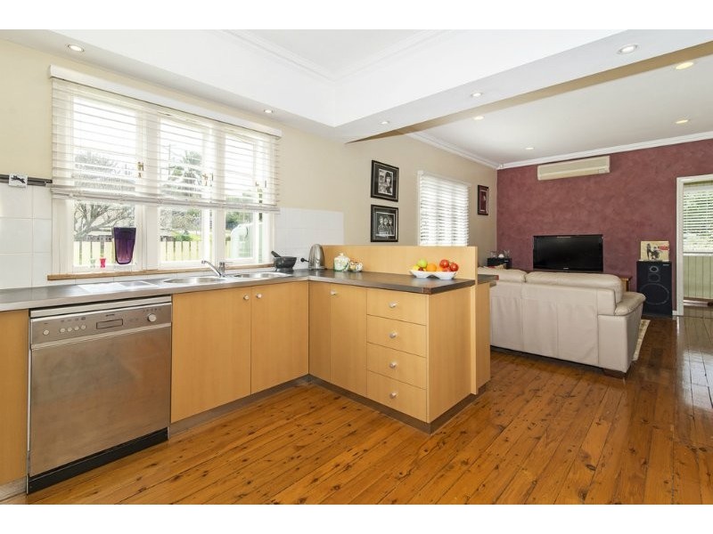 53a Mary Street, Mount Lofty QLD 4350