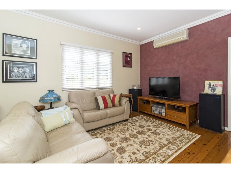 53a Mary Street, Mount Lofty QLD 4350