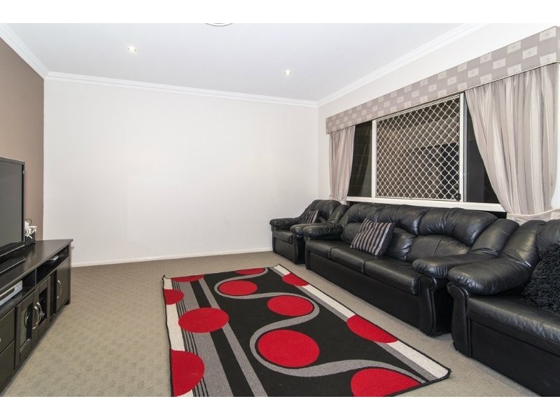 4 Ella Court, Cotswold Hills QLD 4350