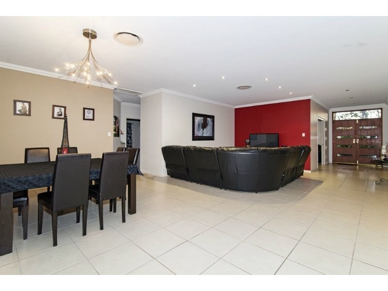 4 Ella Court, Cotswold Hills QLD 4350