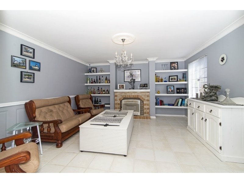 5 Hillview Court, Top Camp QLD 4350