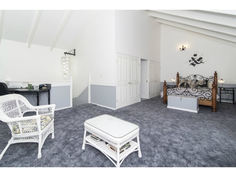 5 Hillview Court, Top Camp QLD 4350