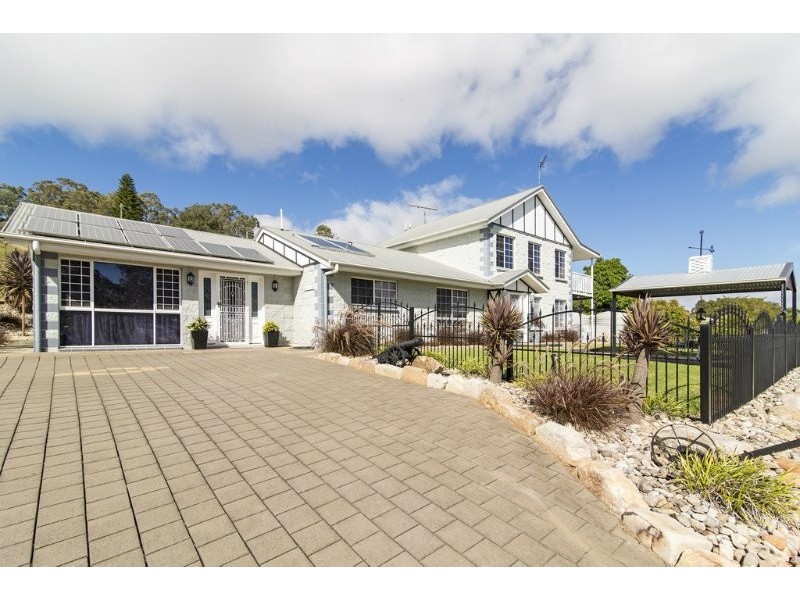 5 Hillview Court, Top Camp QLD 4350