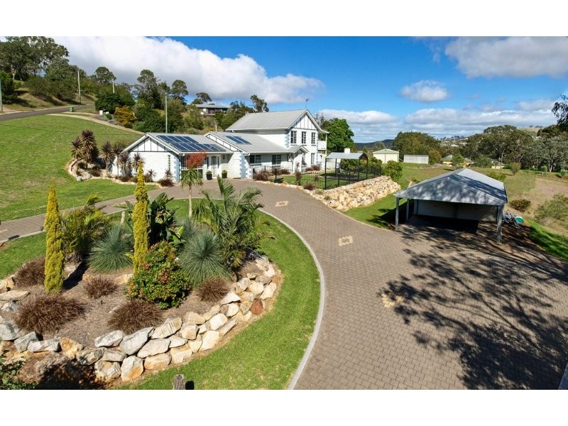 5 Hillview Court, Top Camp QLD 4350