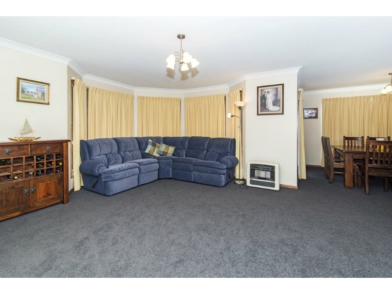 22 Navajo Street, Wilsonton QLD 4350