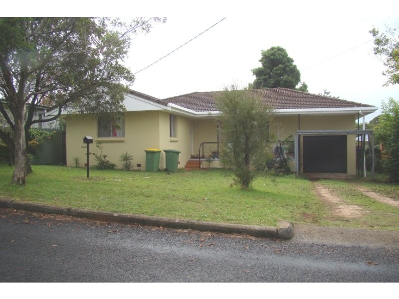 17 Dalgleish Street, South Toowoomba QLD 4350