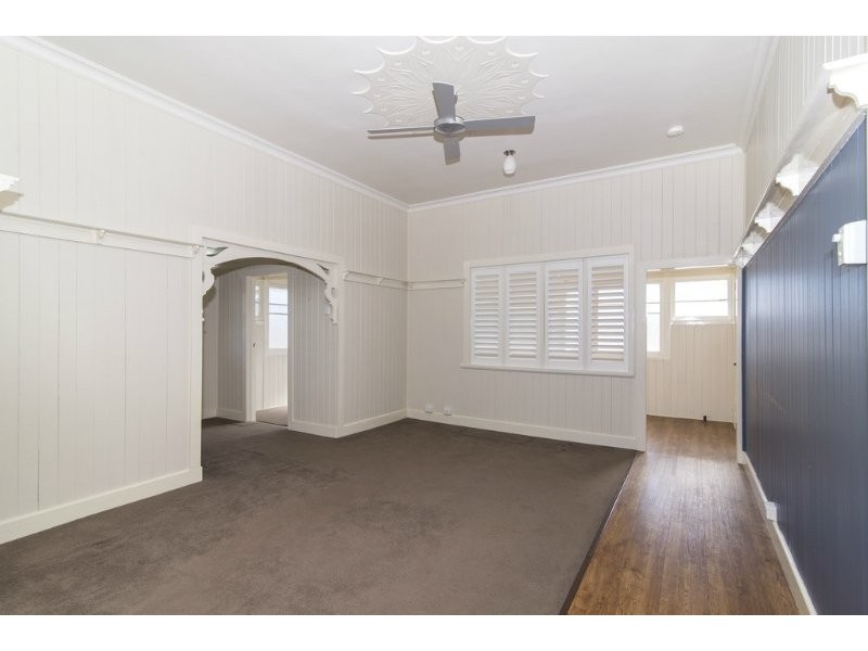 38 Phipps Drive, Meringandan West QLD 4352