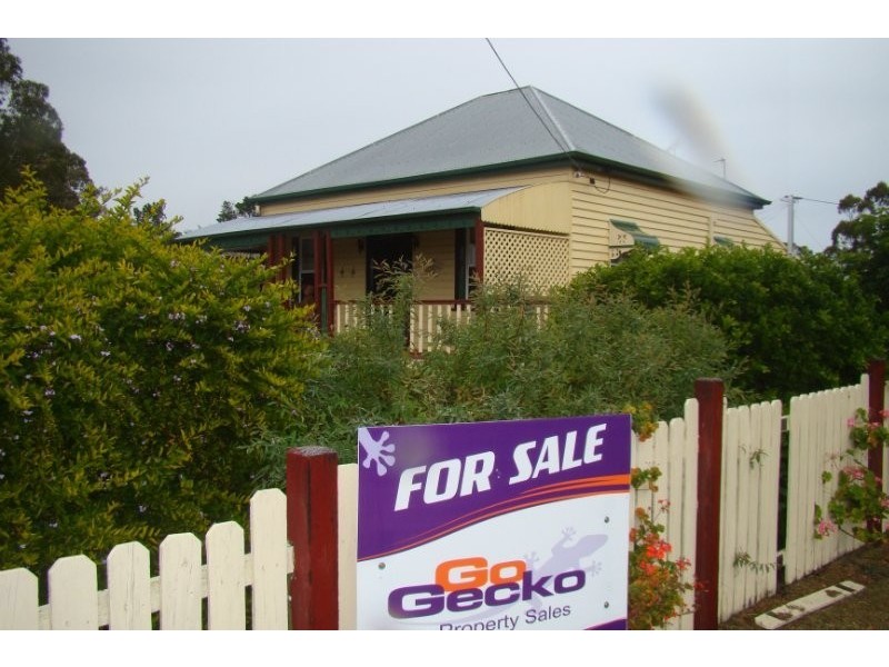 2 Station Street, Wyreema QLD 4352