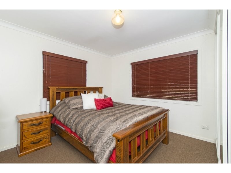 4 Hope Street, Newtown QLD 4350