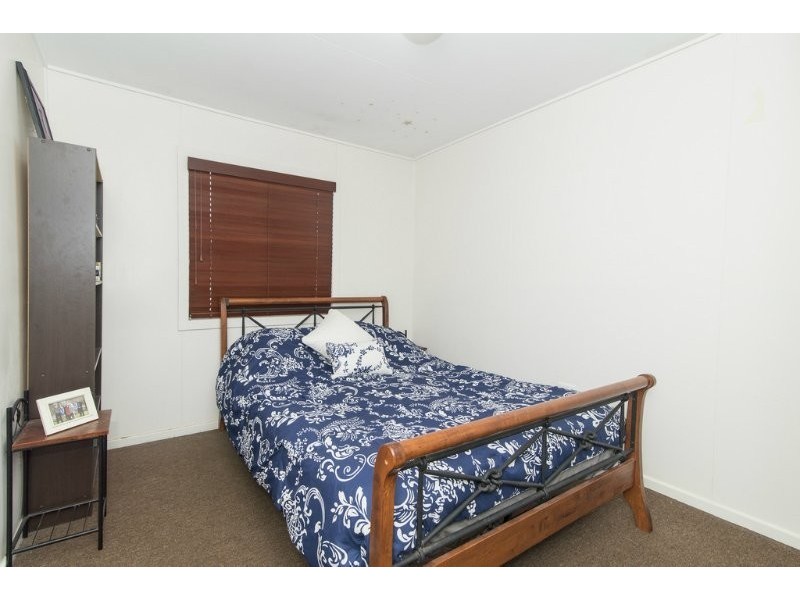 4 Hope Street, Newtown QLD 4350