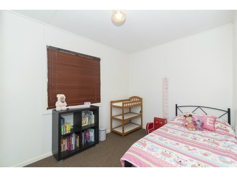 4 Hope Street, Newtown QLD 4350