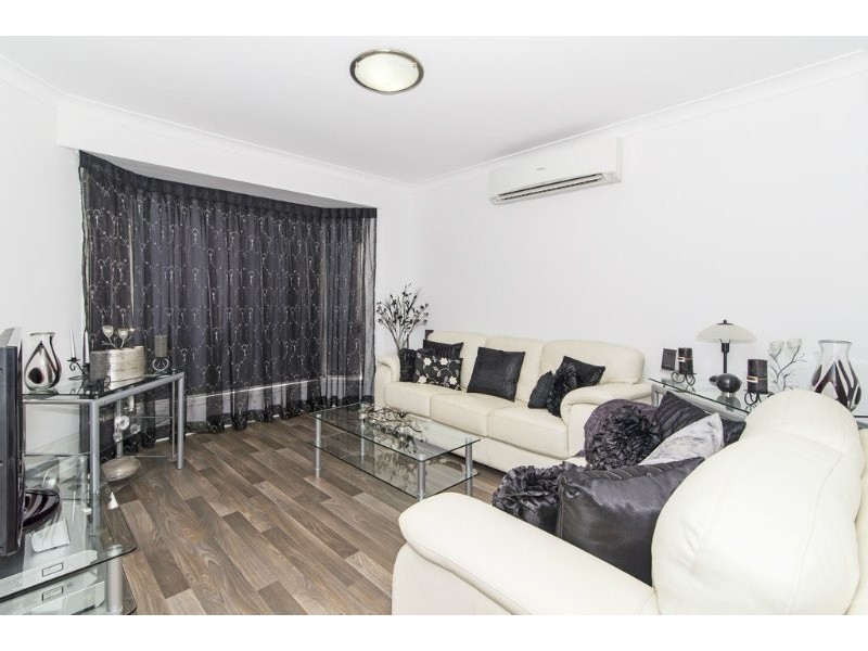 8 Chopin Street, Rockville QLD 4350